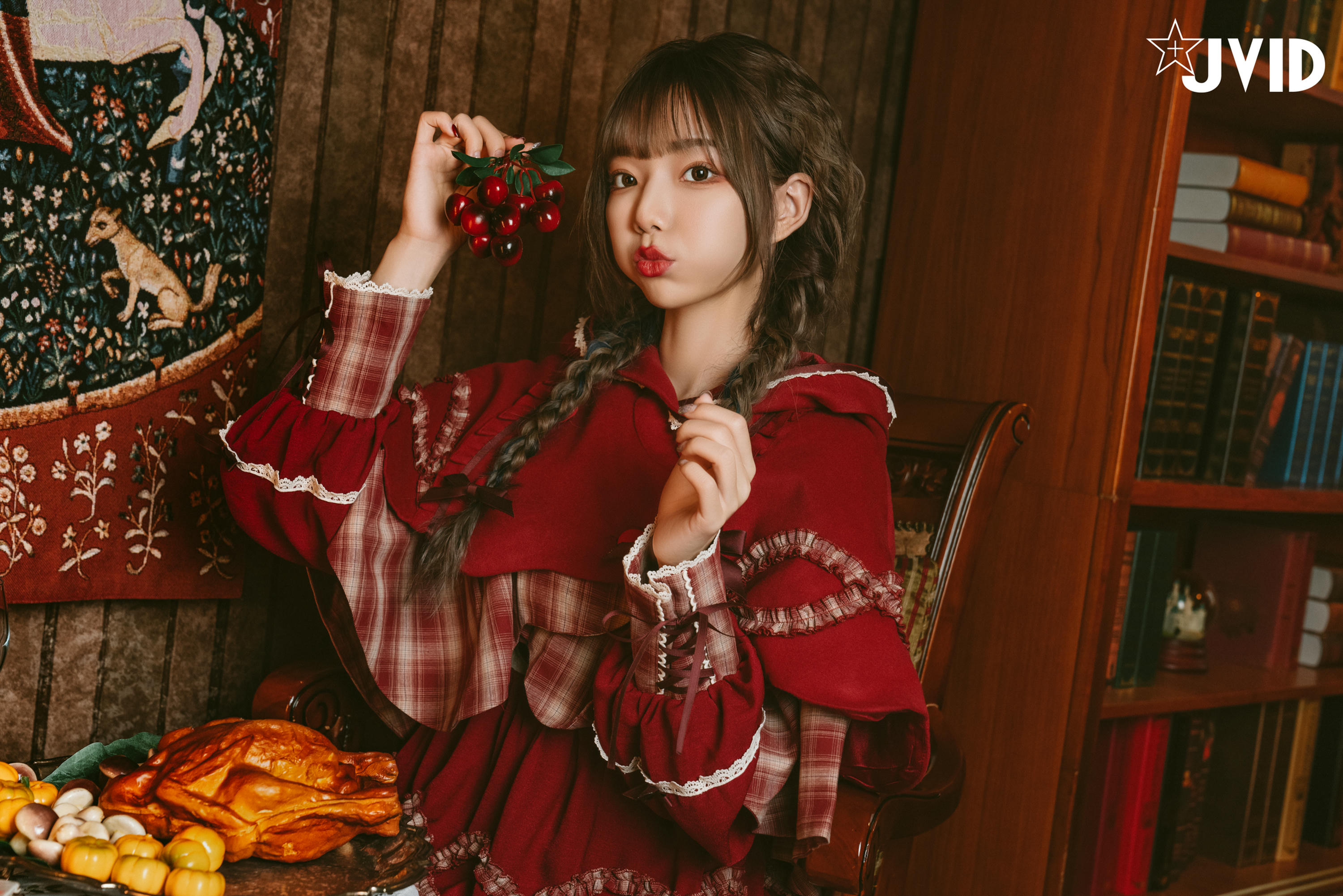 JVID NO.604《啾啾の奇妙な冒険》小紅帽啾啾小公主 [121P 1.7GB]_第2集