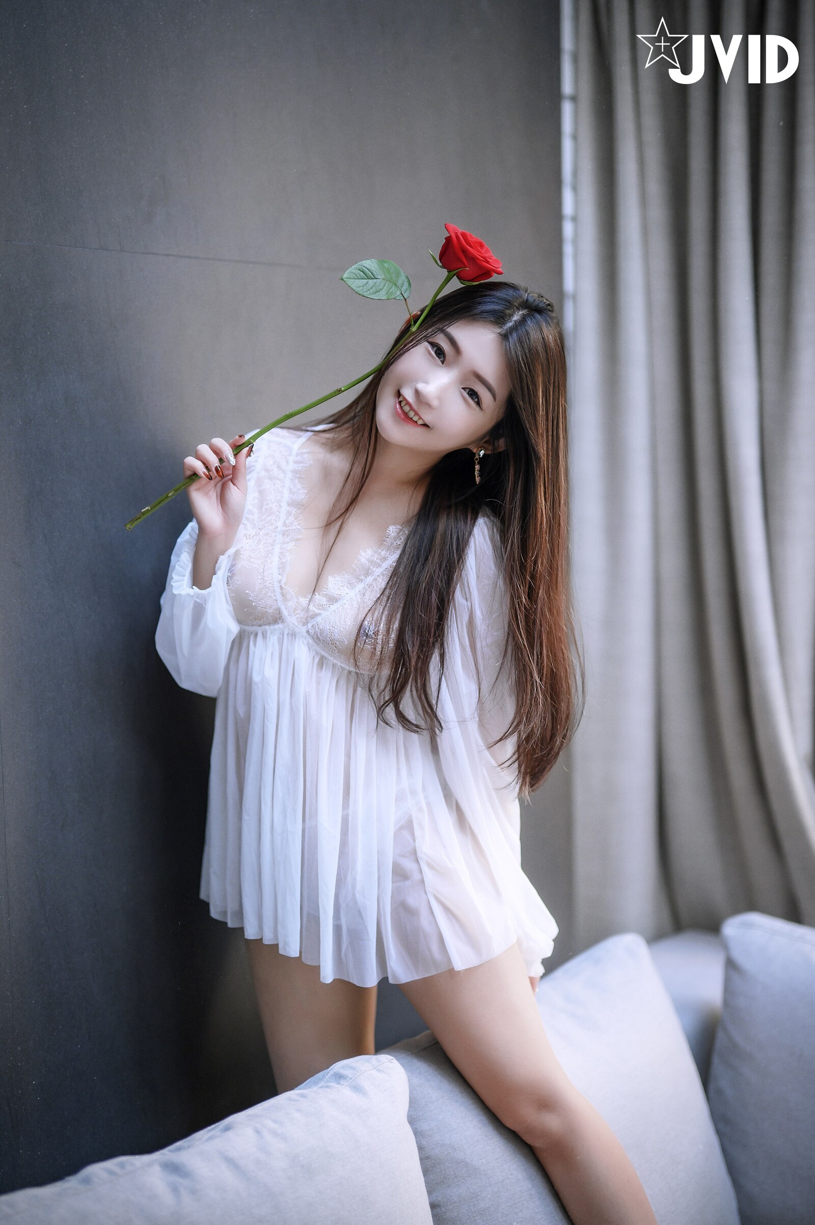 JVID NO.621 mini热爱 [214P1V 292MB]_第6集