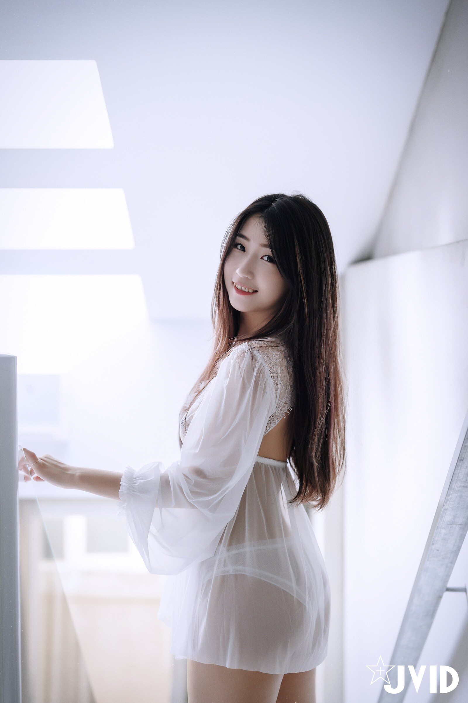 JVID NO.621 mini热爱 [214P1V 292MB]_第6集