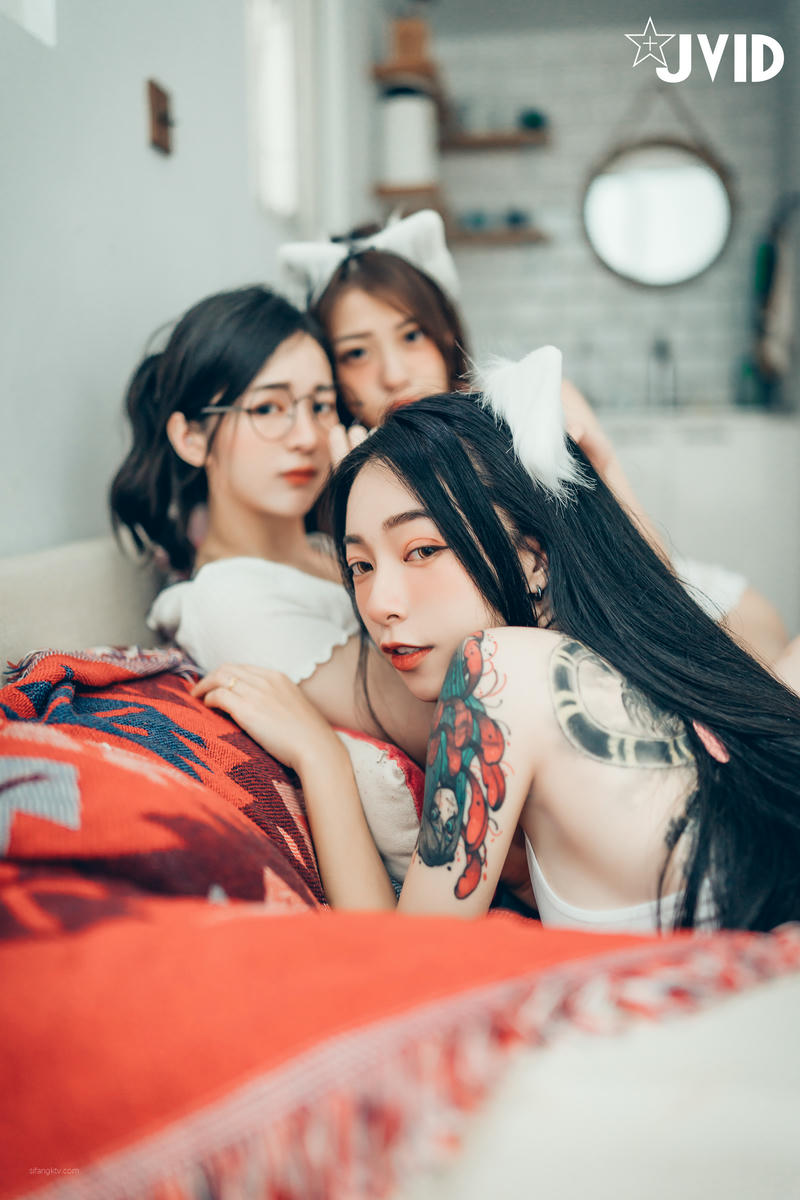JVID NO.630 辰辰×飘飘×妍妍-她和她的两只猫咪 [146P1V 388MB]_第2集