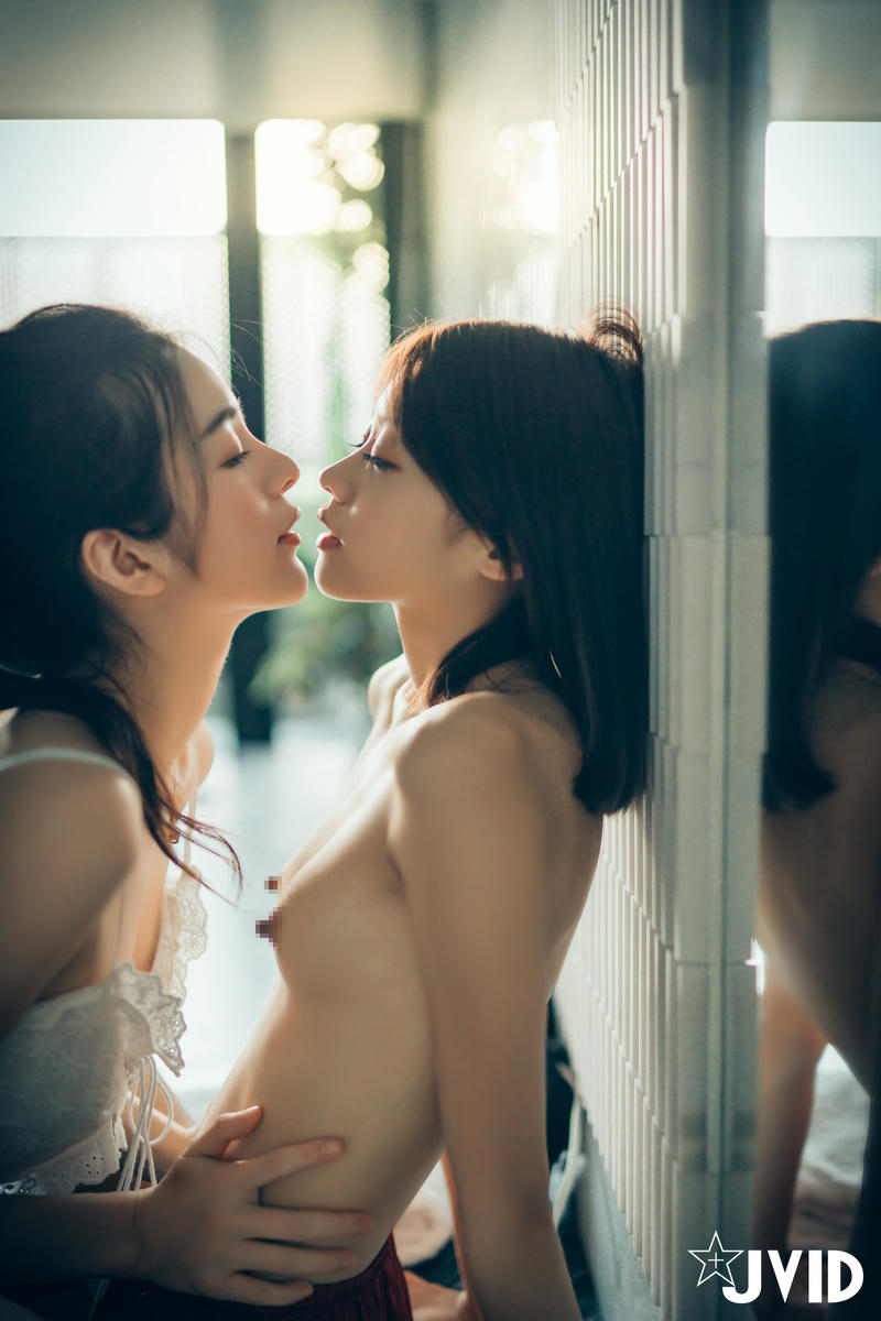 JVID - 好色萝莉妍妍X巨乳御姊辰辰 [136P 1V 221MB]_第5集