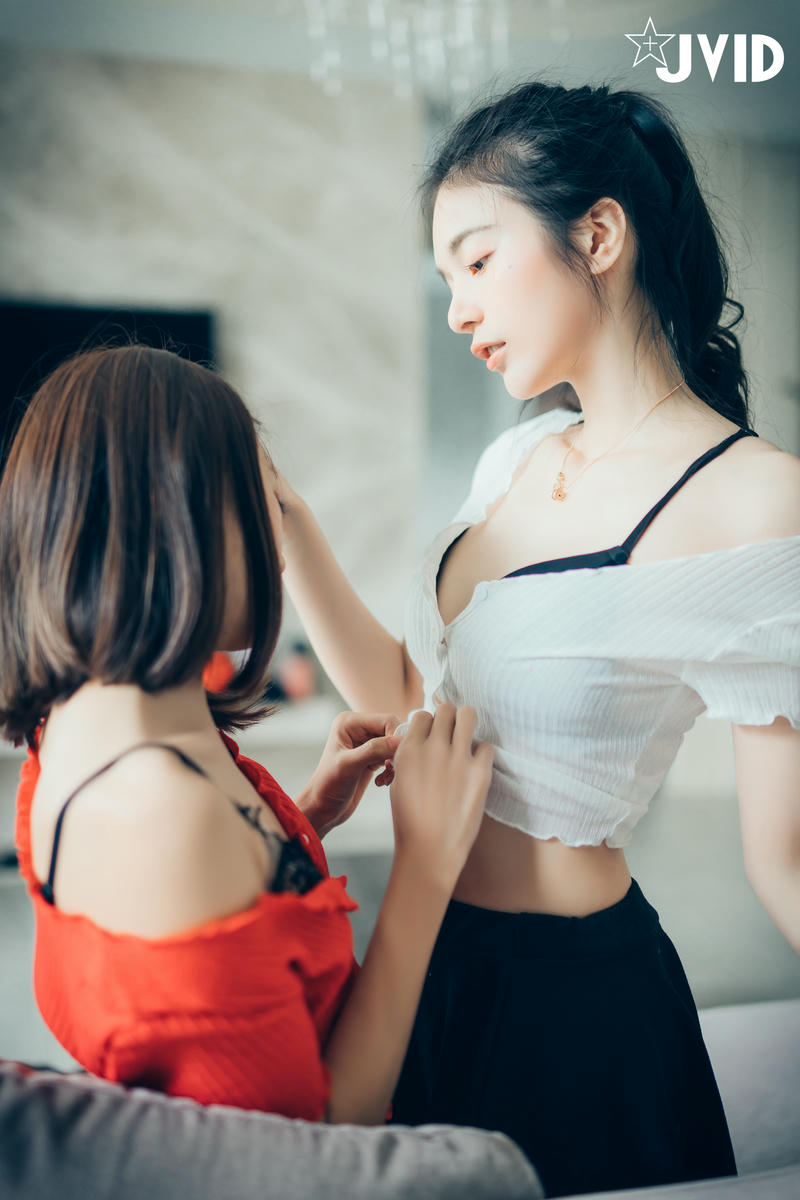 JVID - 好色萝莉妍妍X巨乳御姊辰辰 [136P 1V 221MB]_第2集