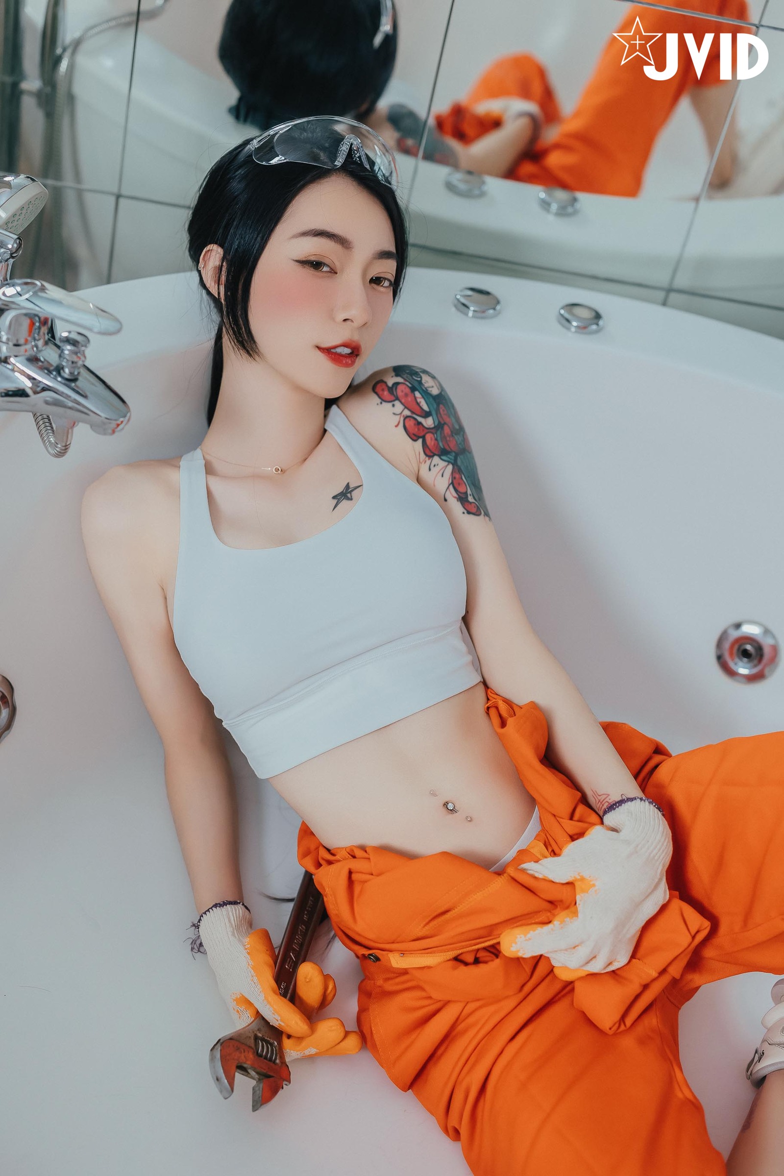 JVID NO.761 飘飘  construction worker [221P 157MB]_第1集