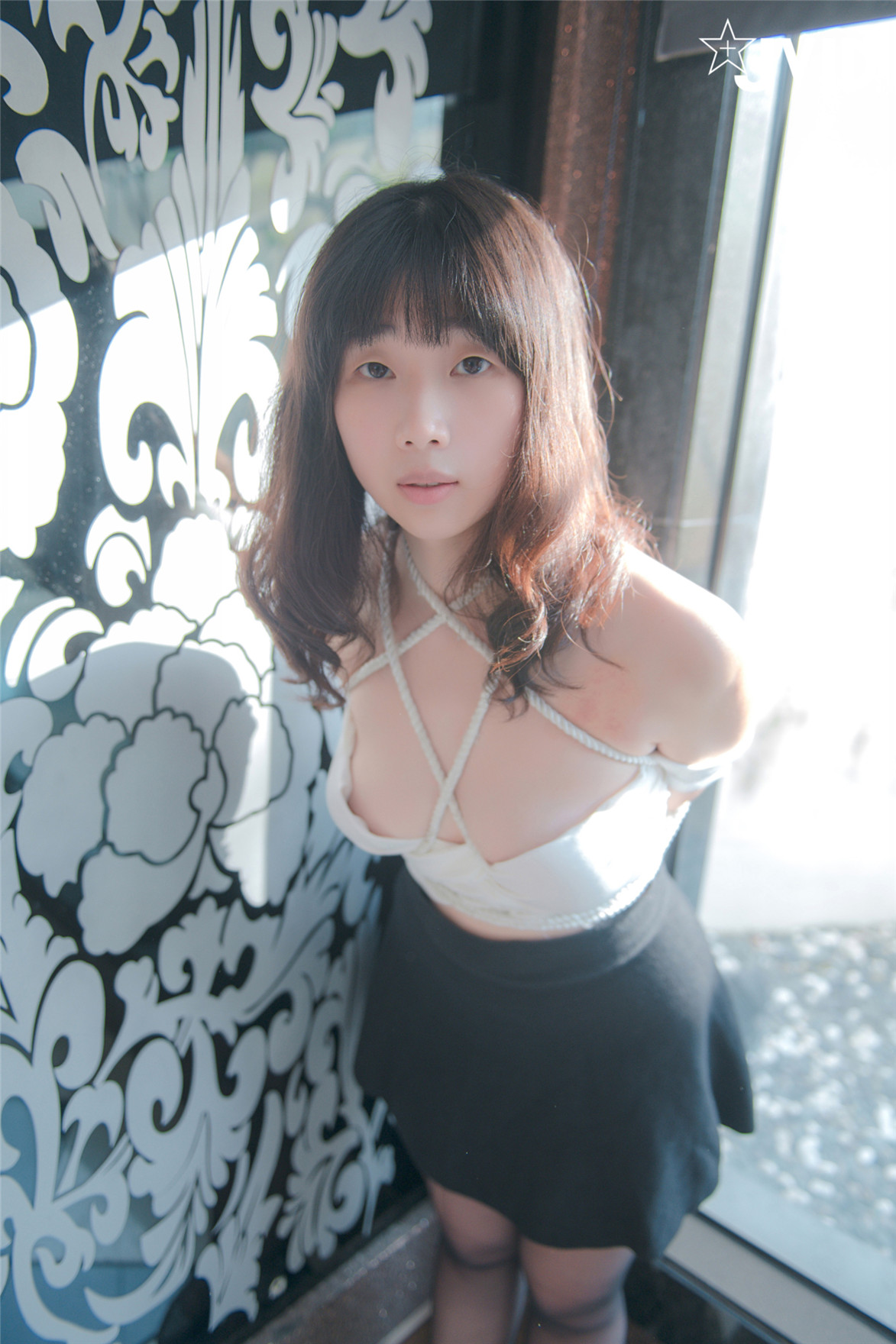 JVID NO.800 公司公交車站接待員 [93P+1V／617MB]_第1集
