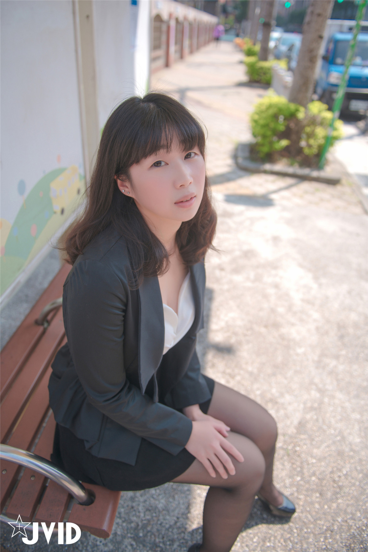 JVID NO.800 公司公交車站接待員 [93P+1V／617MB]_第1集