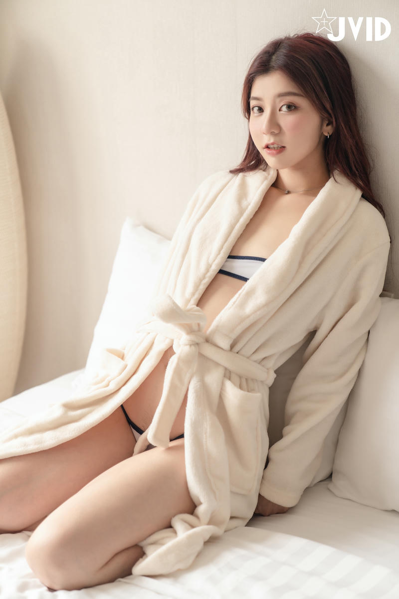 JVID NO.845 卡洛琳Caroline 帶學妹來一日溫泉之旅 [113P／135MB]_第1集