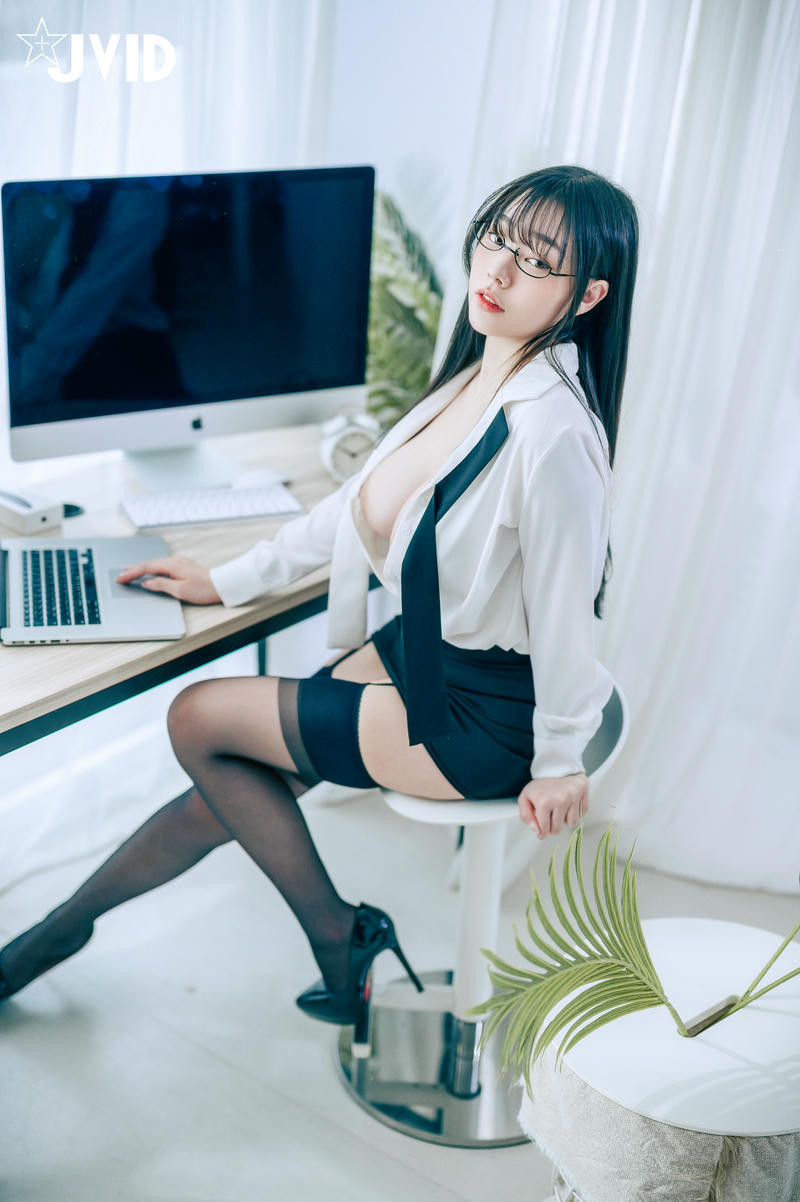 JVID NO.846 苡昕Slivia 超巨乳女秘書 [159P／428MB]_第1集
