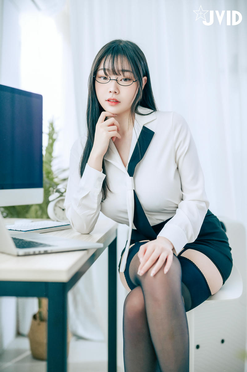 JVID NO.846 苡昕Slivia 超巨乳女秘書 [159P／428MB]_第1集