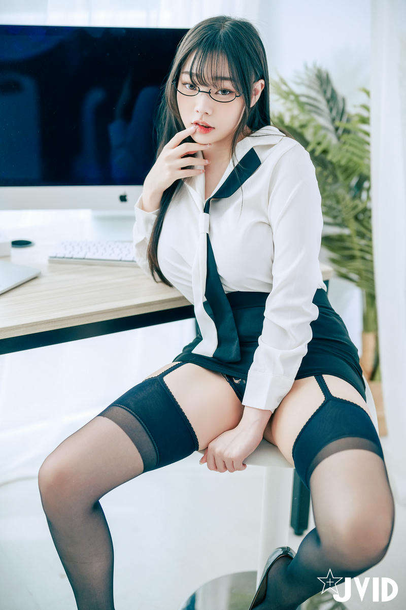 JVID NO.846 苡昕Slivia 超巨乳女秘書 [159P／428MB]_第1集