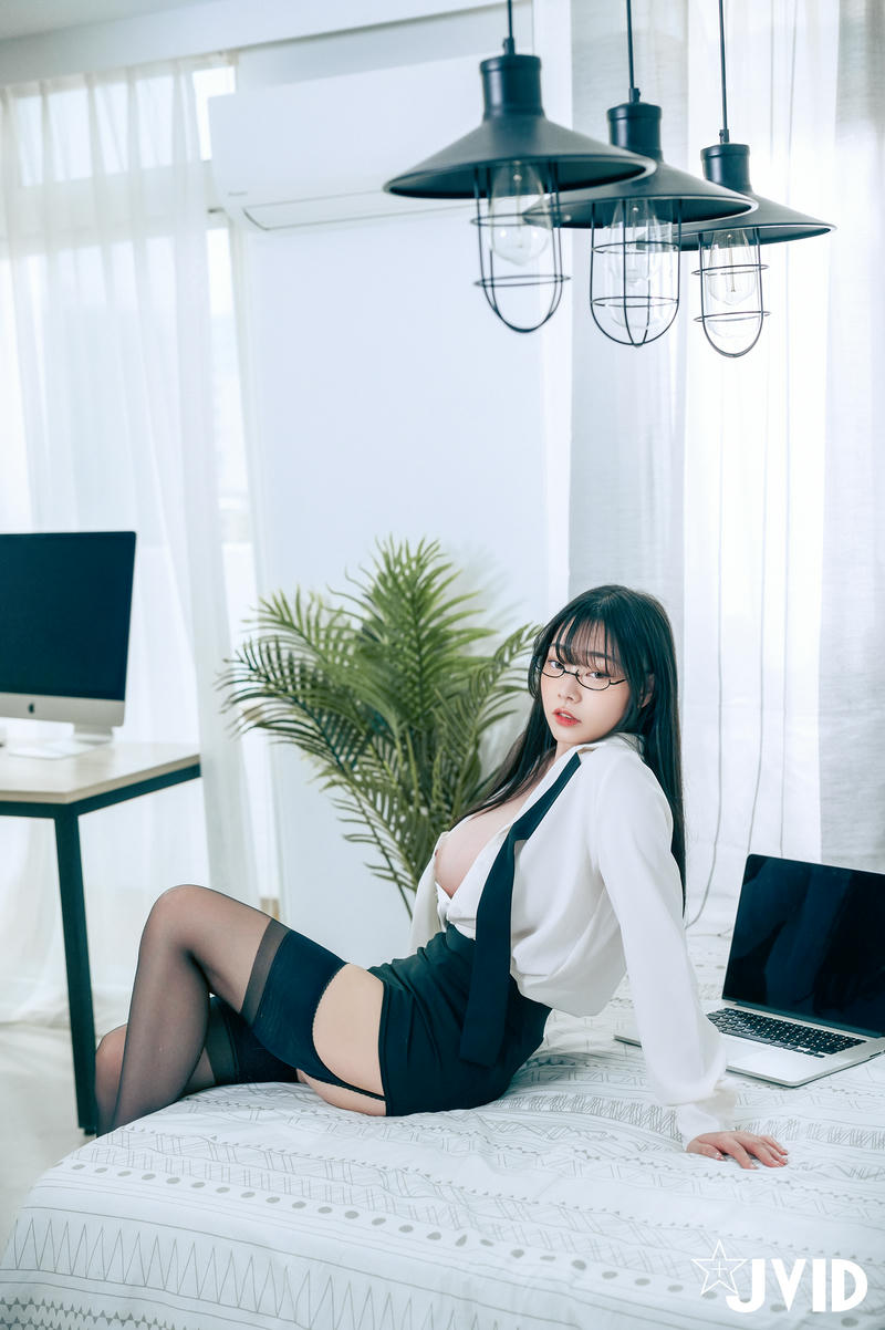 JVID NO.846 苡昕Slivia 超巨乳女秘書 [159P／428MB]_第3集