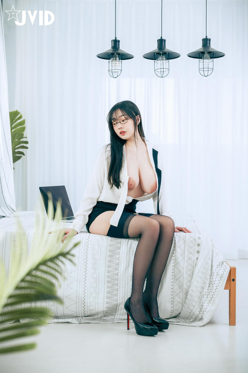 JVID NO.846 苡昕Slivia 超巨乳女秘書 [159P／428MB]_第3集
