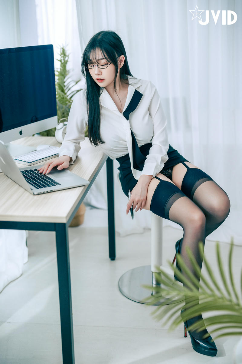 JVID NO.846 苡昕Slivia 超巨乳女秘書 [159P／428MB]_第1集