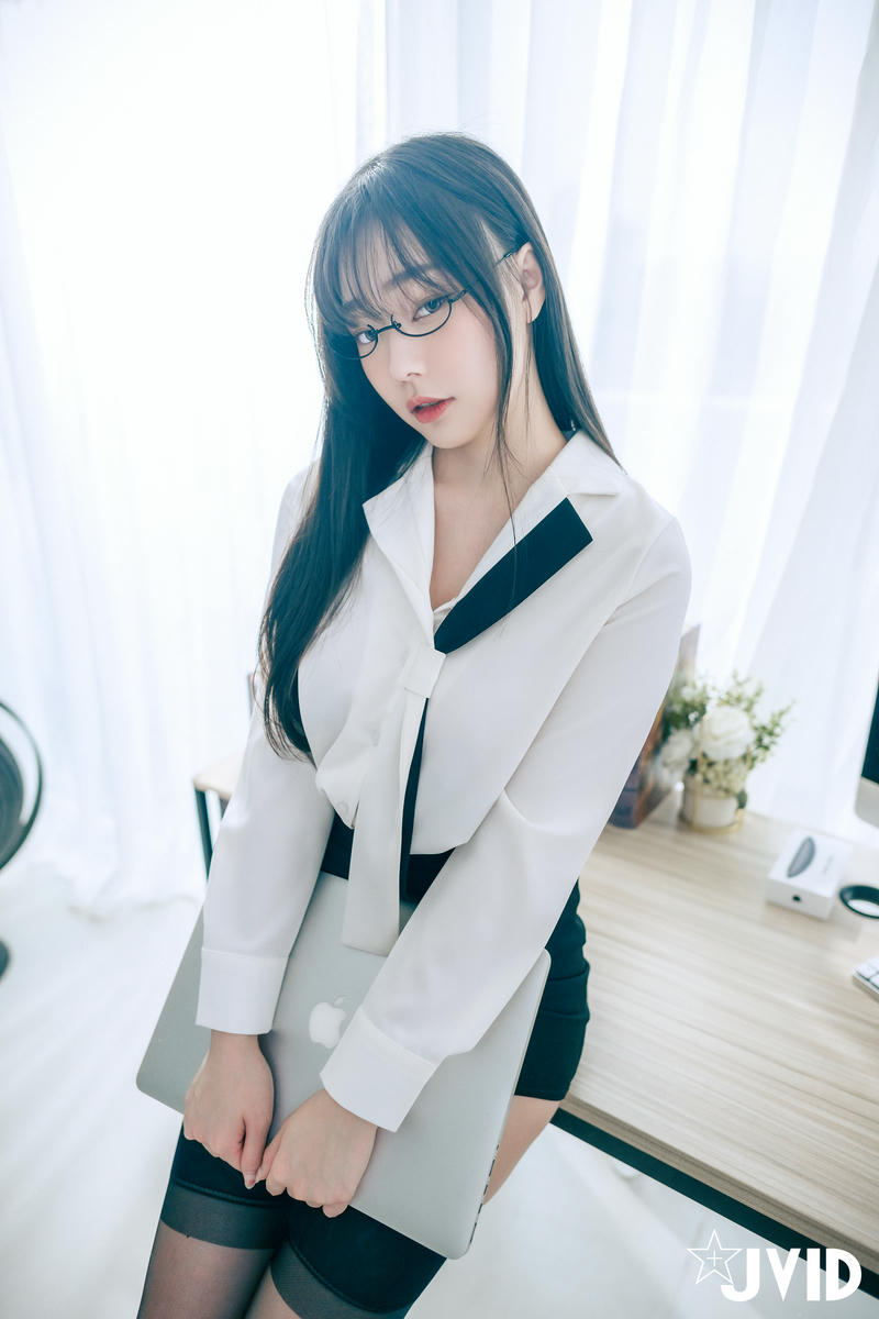 JVID NO.846 苡昕Slivia 超巨乳女秘書 [159P／428MB]_第1集