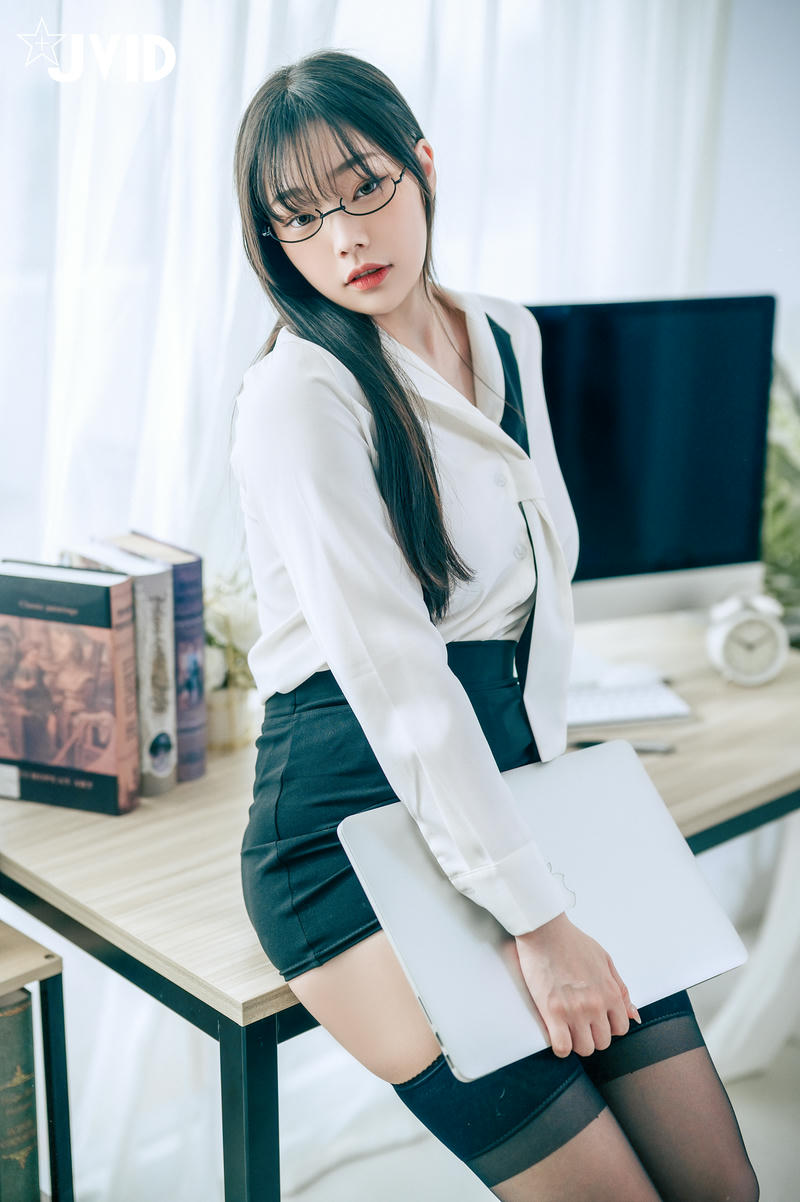 JVID NO.846 苡昕Slivia 超巨乳女秘書 [159P／428MB]_第1集