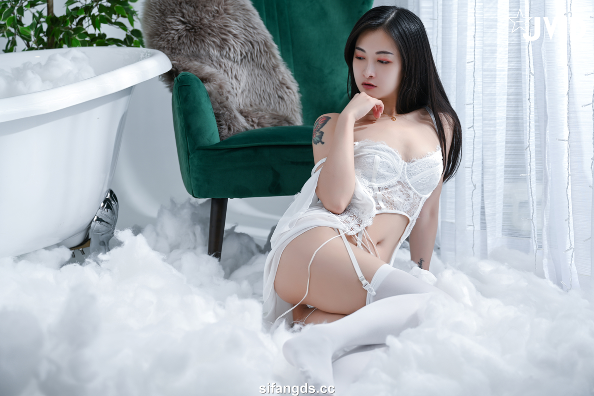 JVID NO.879 小婕兒 即日起受理預約 [112P+1V／1.34GB]_第2集