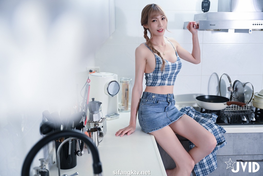 JVID NO.882 芷萱 斯文青春廚娘 [132P+1V／795MB]_第3集