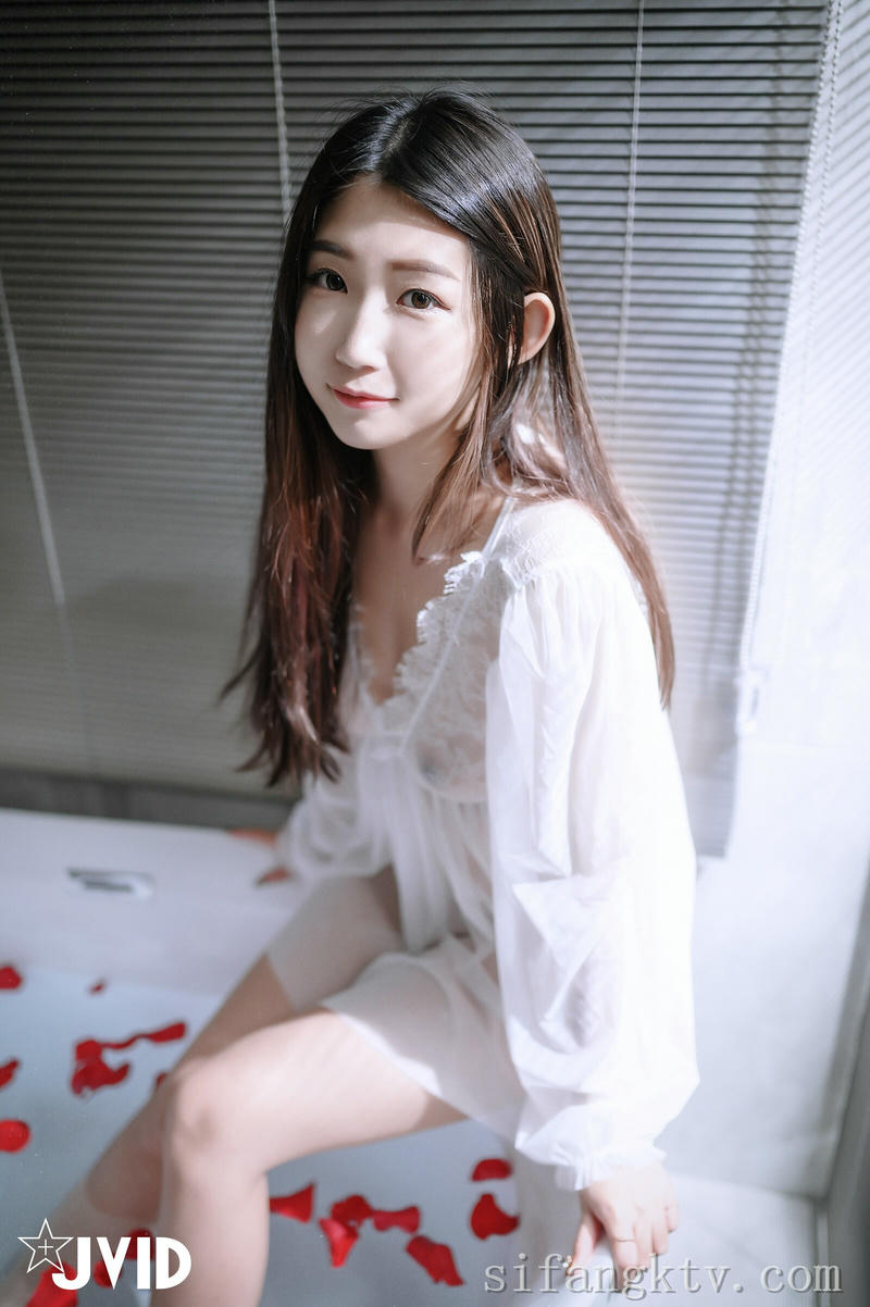 JVID NO.932 肉包Mini 用玫瑰成功征服 [237P1V 645MB]_第9集