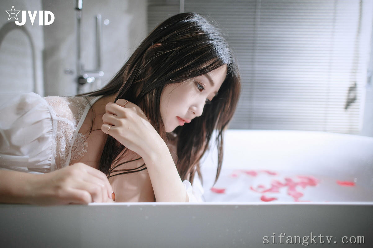 JVID NO.932 肉包Mini 用玫瑰成功征服 [237P1V 645MB]_第10集