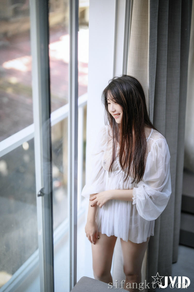 JVID NO.932 肉包Mini 用玫瑰成功征服 [237P1V 645MB]_第2集