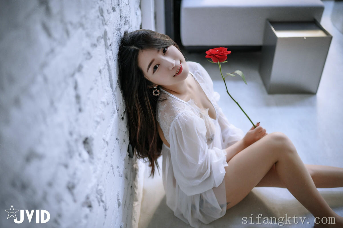 JVID NO.932 肉包Mini 用玫瑰成功征服 [237P1V 645MB]_第4集
