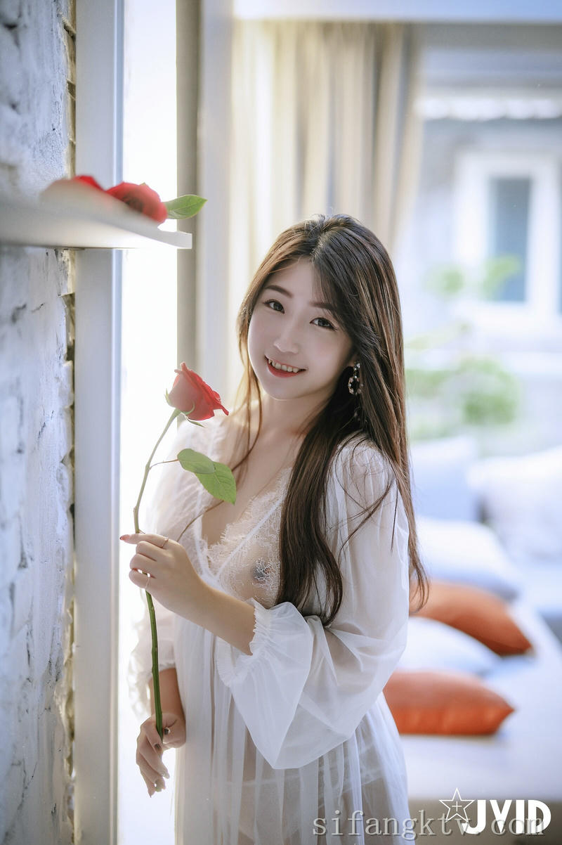 JVID NO.932 肉包Mini 用玫瑰成功征服 [237P1V 645MB]_第4集