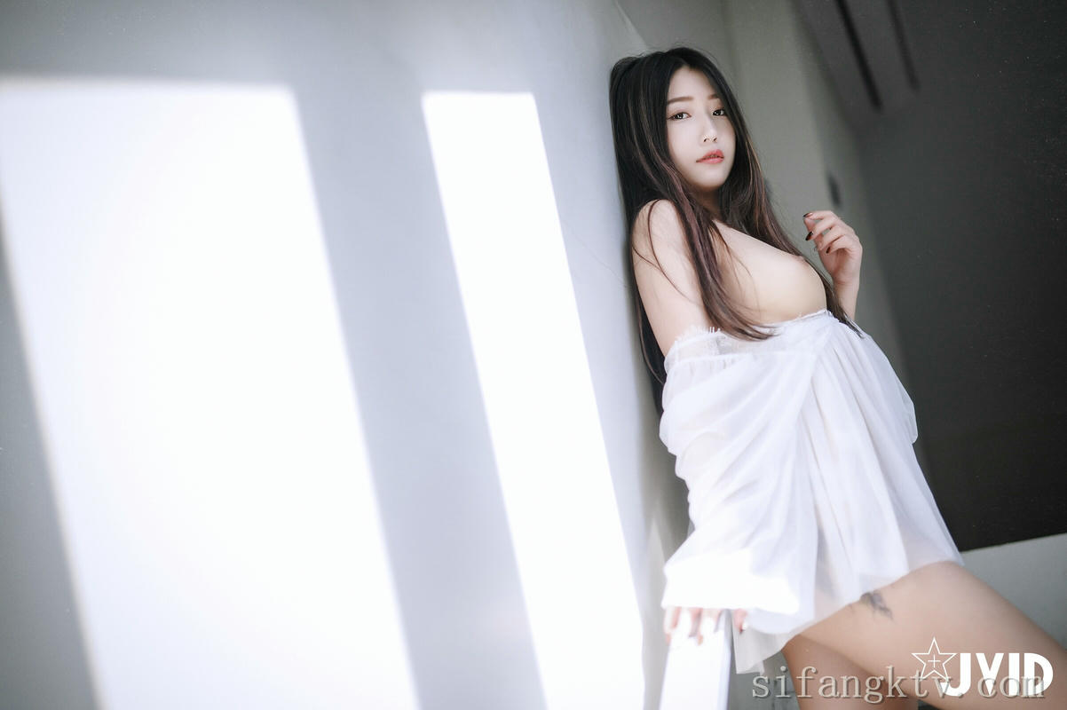 JVID NO.932 肉包Mini 用玫瑰成功征服 [237P1V 645MB]_第5集