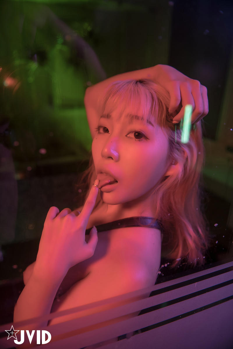 JVID NO.939 Stacy 摇曳的光影 [115P1V 568MB]_第1集