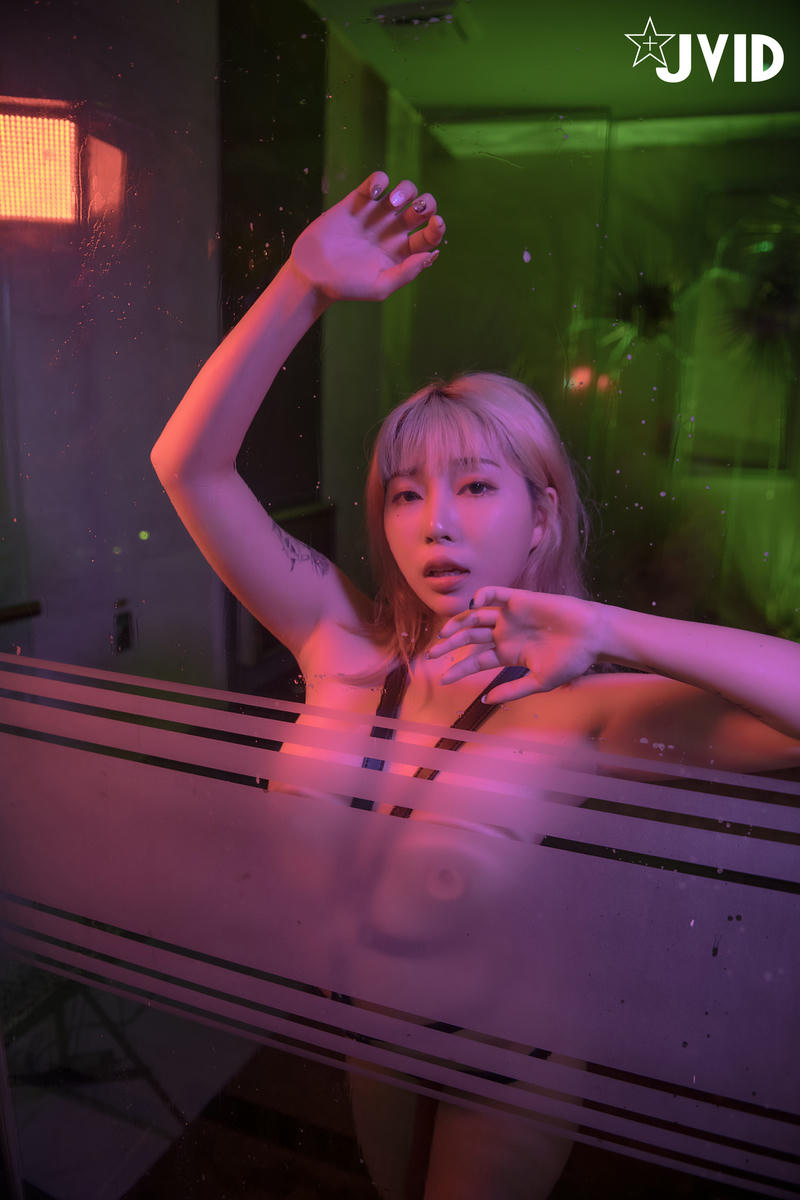 JVID NO.939 Stacy 摇曳的光影 [115P1V 568MB]_第1集