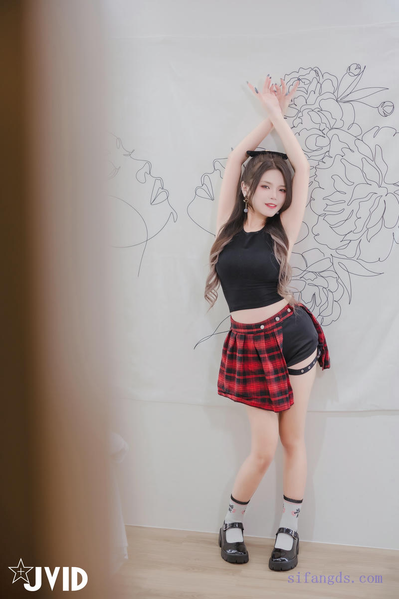 JVID NO.977 寶寶 房东女儿爱上大叔房客 [95P1V 833MB]_第4集