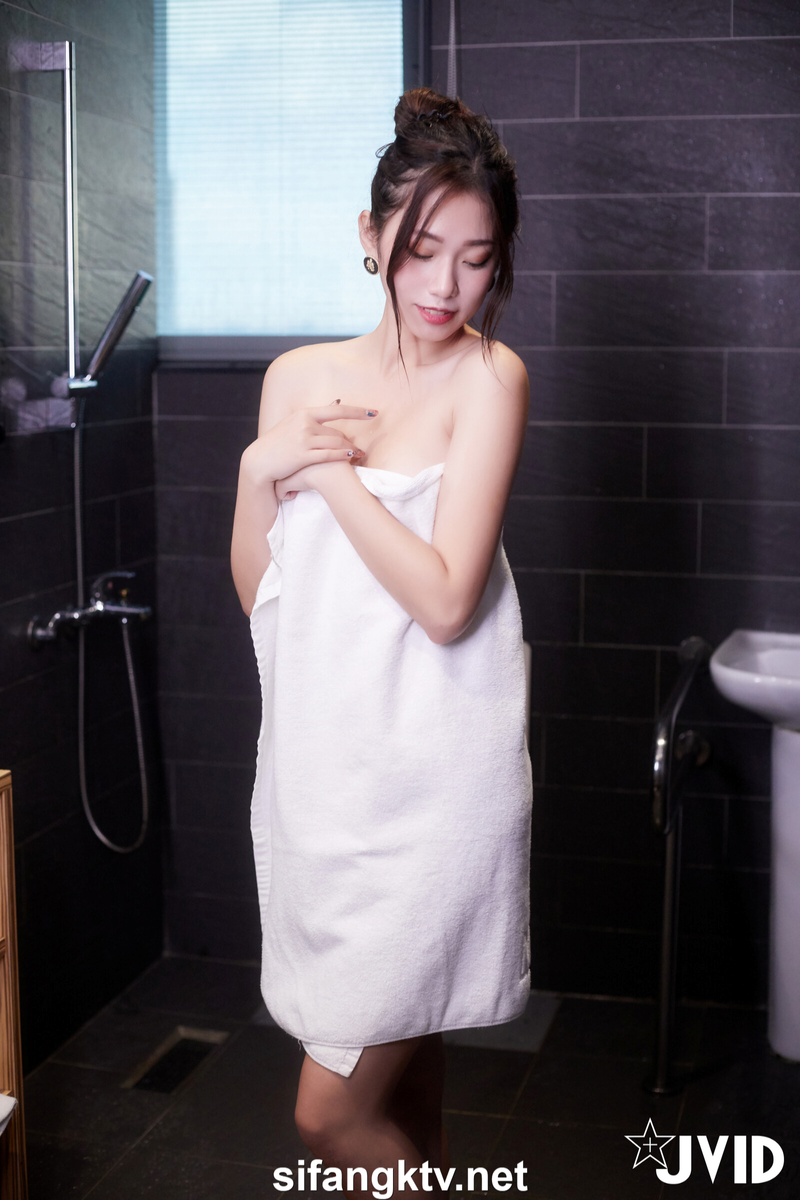 JVID NO.986 Verna 幫鄰居Verna修理水龍頭 [132P1V 877MB]_第4集