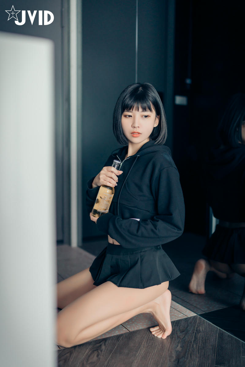 JVID - 果宝宝妍妍比赛限定尺度写真🔞姐妹的体液 [197P 1V 214MB]_第1集