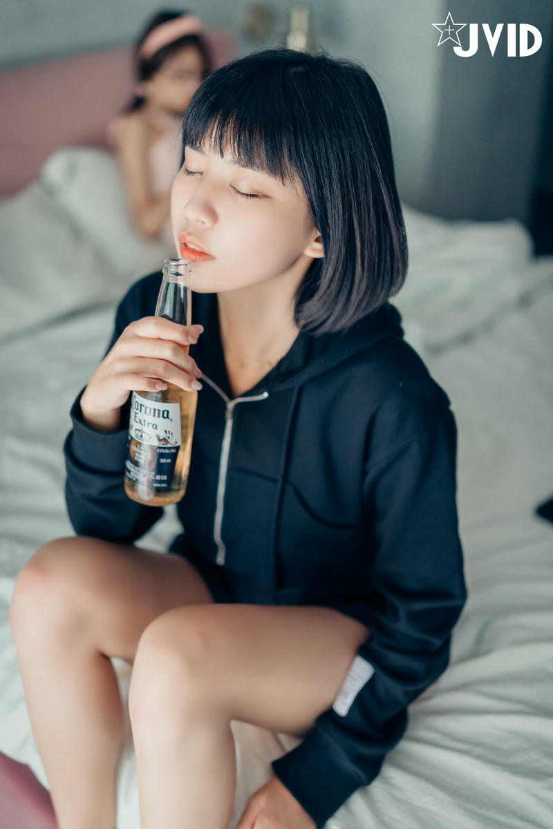 JVID - 果宝宝妍妍比赛限定尺度写真🔞姐妹的体液 [197P 1V 214MB]_第2集