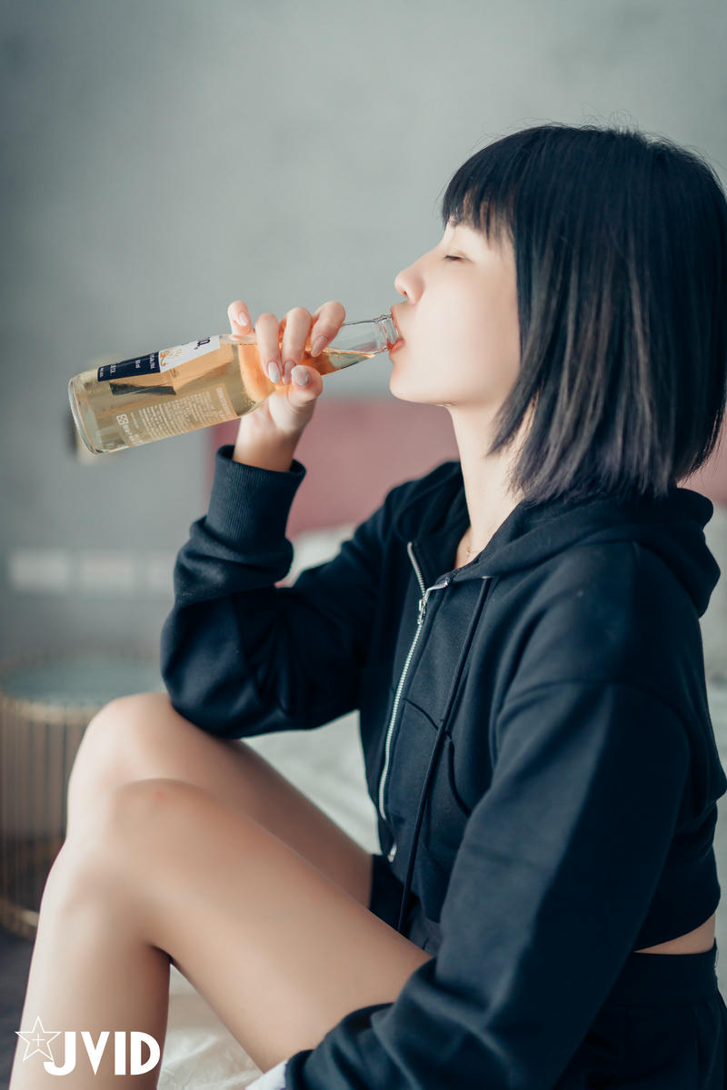 JVID - 果宝宝妍妍比赛限定尺度写真🔞姐妹的体液 [197P 1V 214MB]_第2集