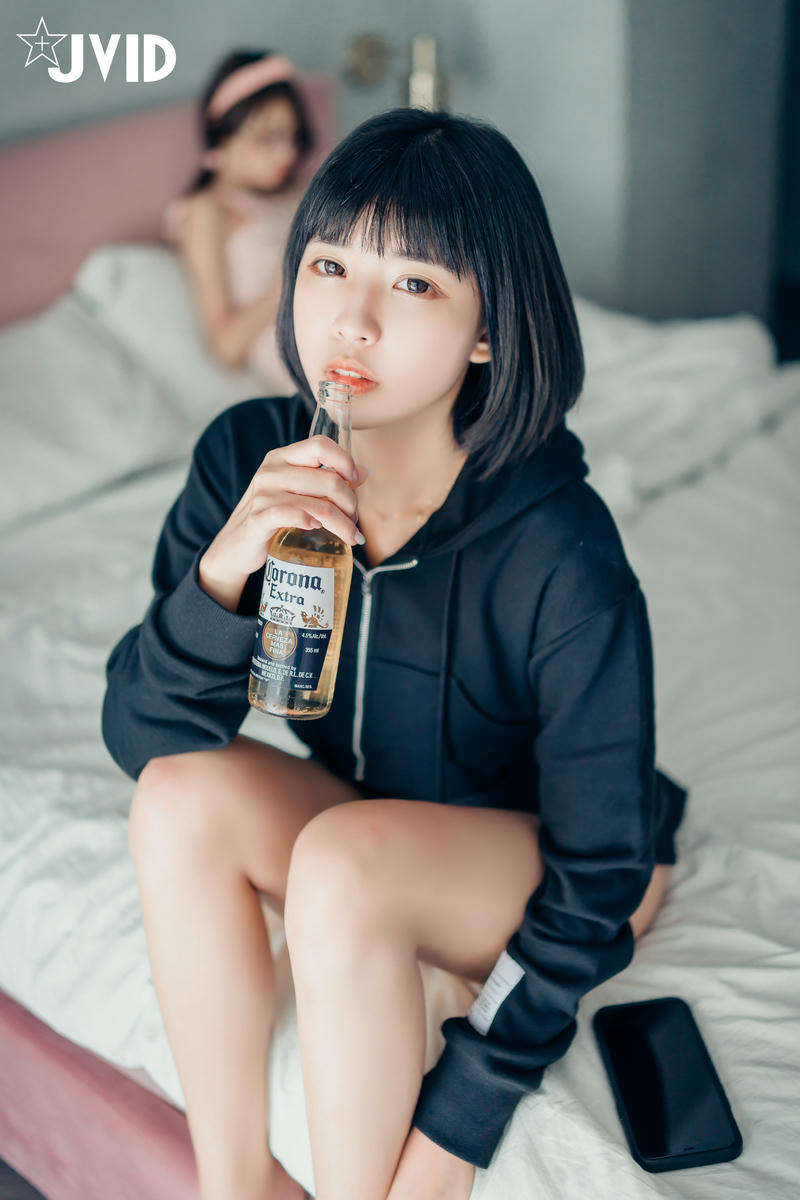 JVID - 果宝宝妍妍比赛限定尺度写真🔞姐妹的体液 [197P 1V 214MB]_第2集