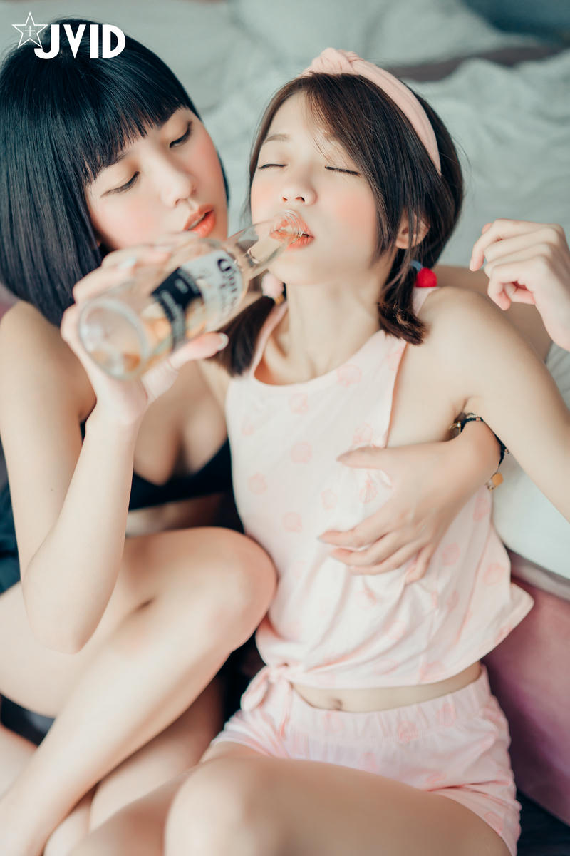 JVID - 果宝宝妍妍比赛限定尺度写真🔞姐妹的体液 [197P 1V 214MB]_第2集