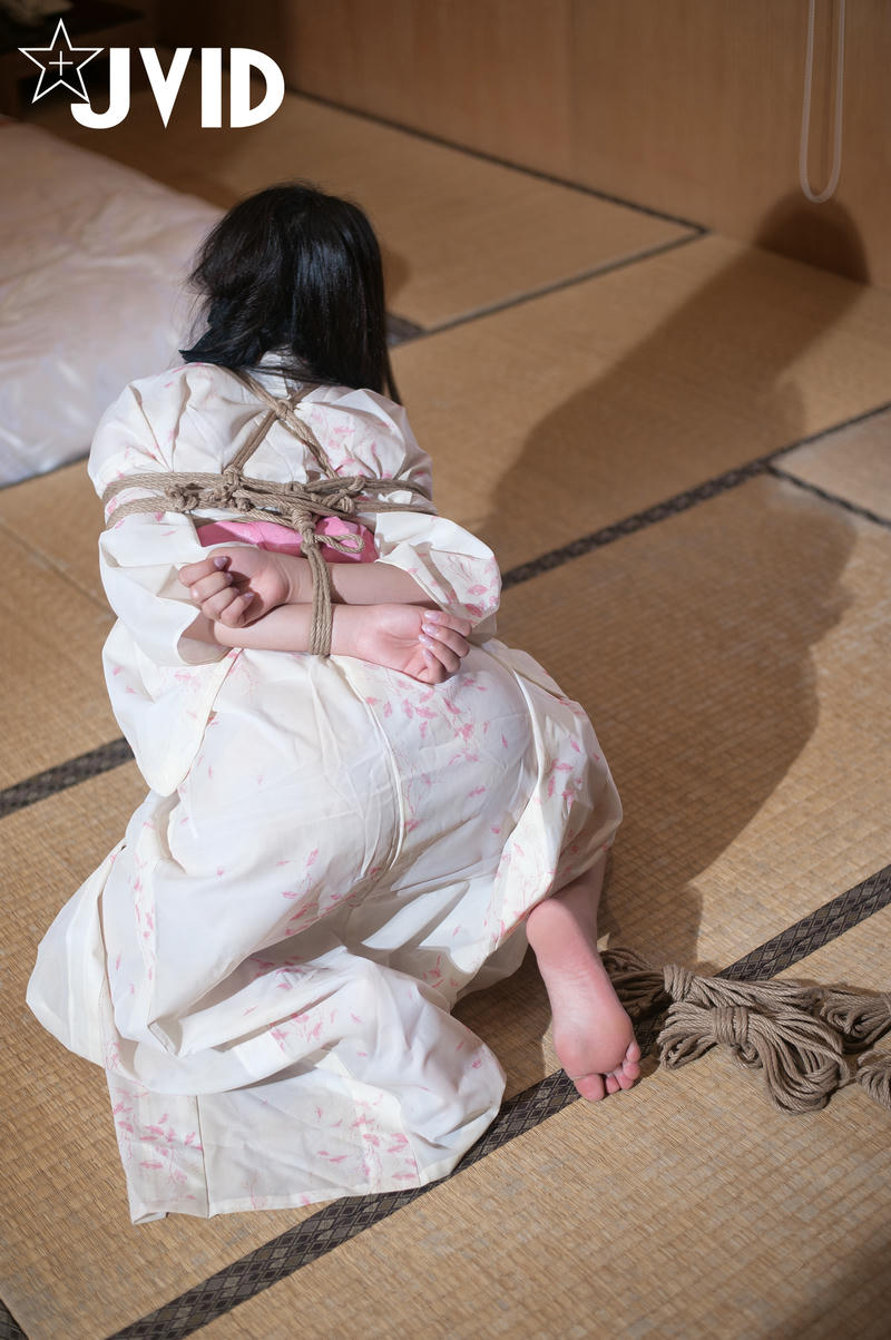 JVID 顶级大尺度〗极品美乳女神『掉掉』日式浴衣紧缚凌辱调教电击按摩棒の无限冲击 41P1V_第1集