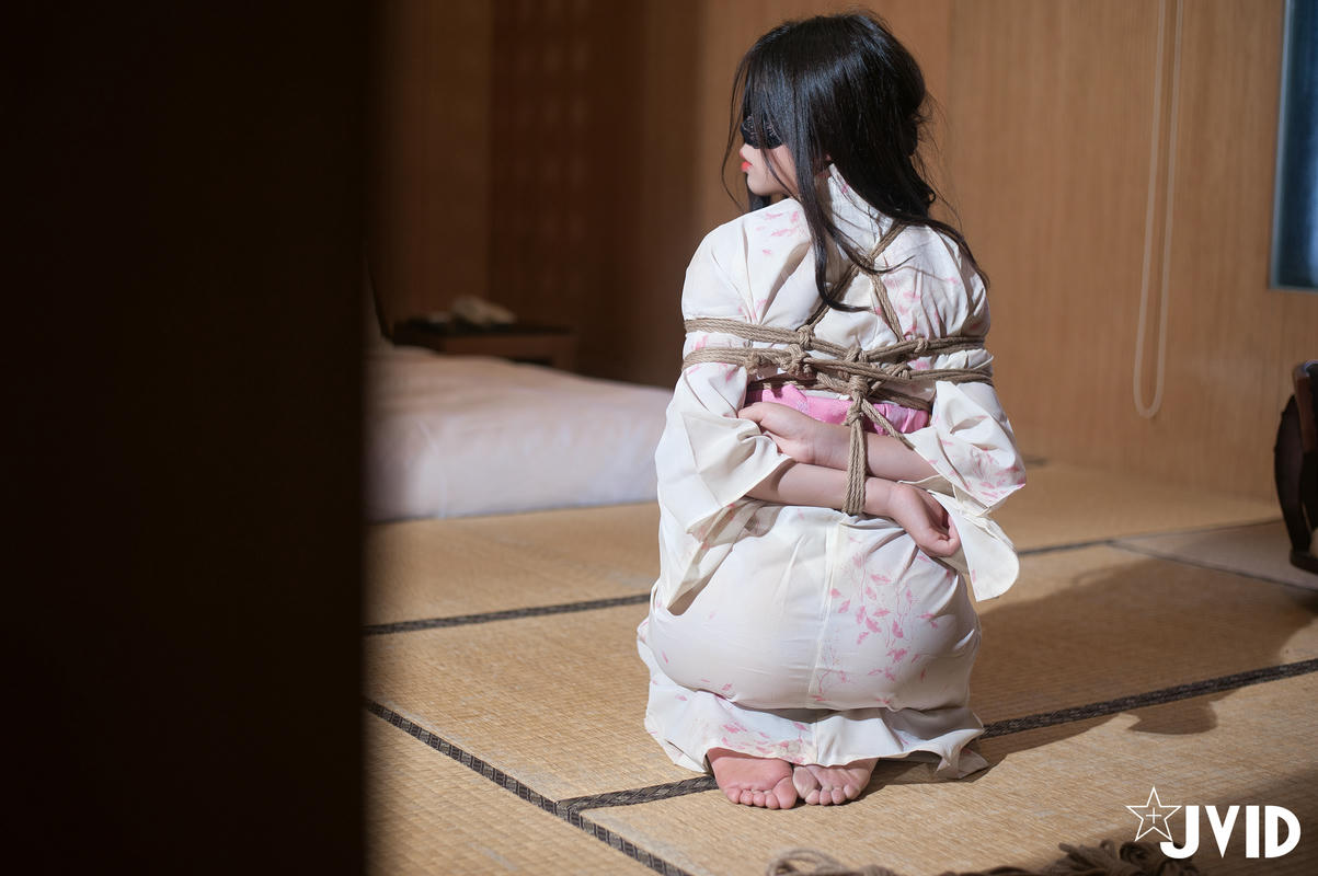 JVID 顶级大尺度〗极品美乳女神『掉掉』日式浴衣紧缚凌辱调教电击按摩棒の无限冲击 41P1V_第2集