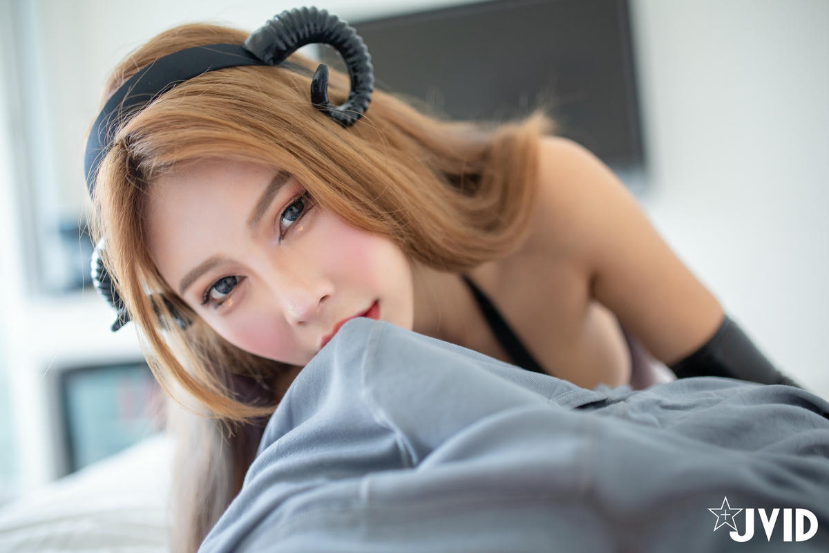 JVID 黑色内衣女神_第2集
