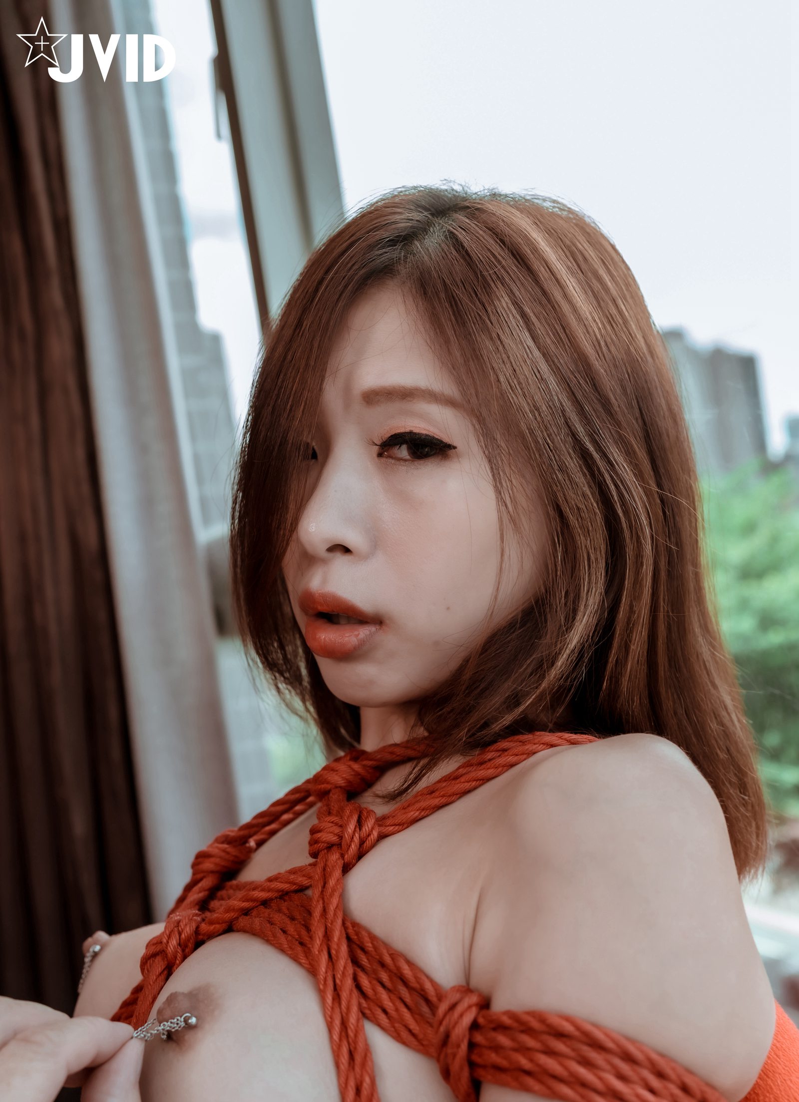 JVID - 2020-09-05出品绳缚摄影大师巴贝瑞色色的美女模特【白荷】想要全裸绑在窗边自慰DIY给大家看图117P+1V_第5集