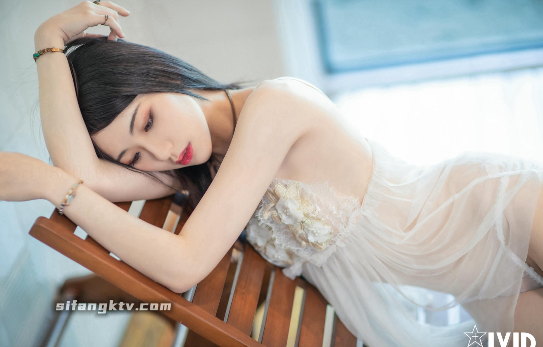 年终大回馈-女神尤妆妆私宅公开邀你共浴共眠 98P1V_第12集