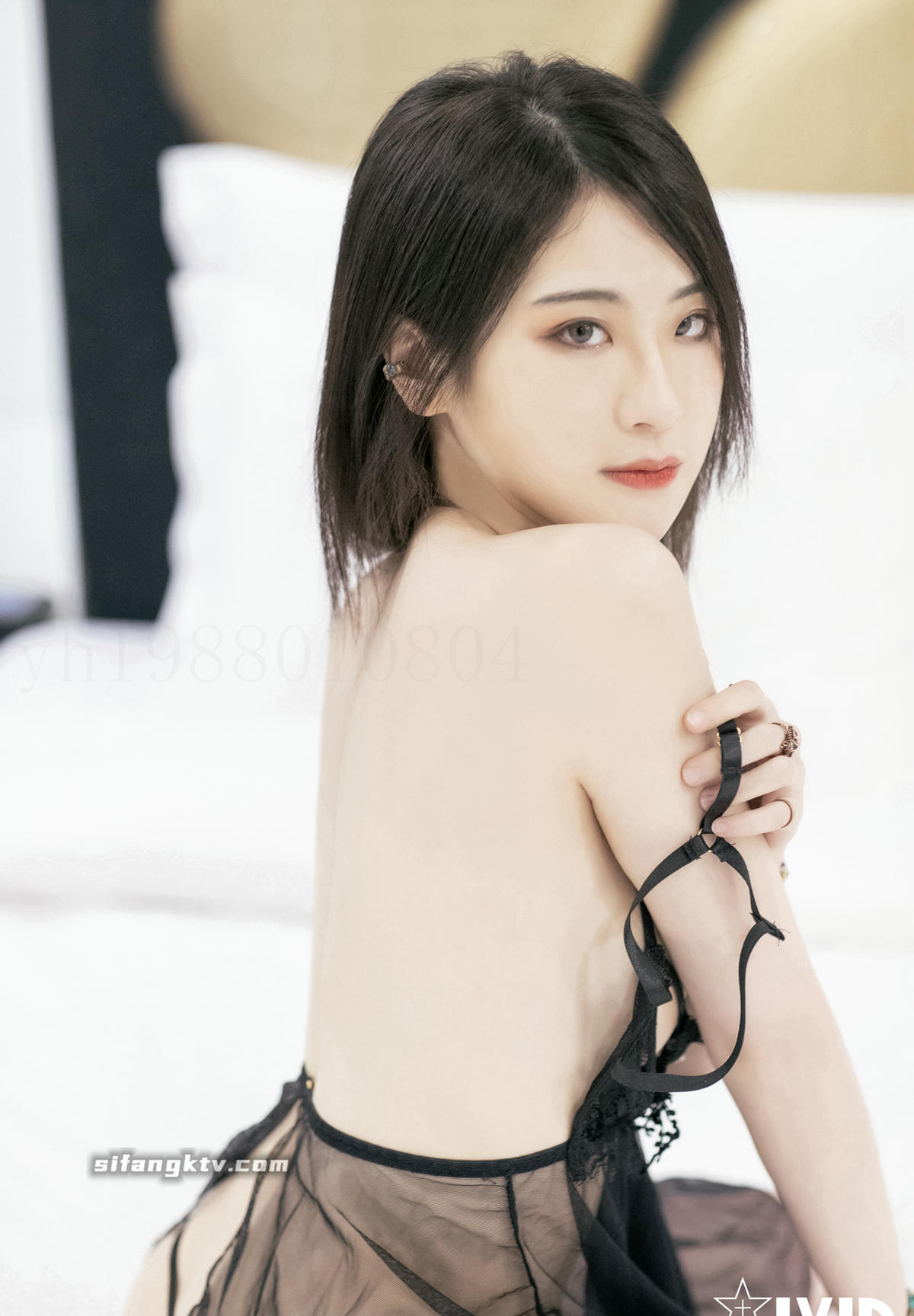 年终大回馈-女神尤妆妆私宅公开邀你共浴共眠 98P1V_第17集
