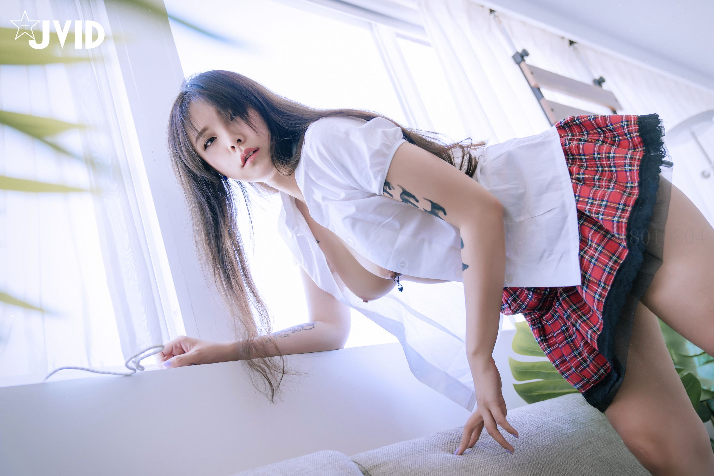 JVID - 看似清纯学生妹 Bunny 87P1V_第1集