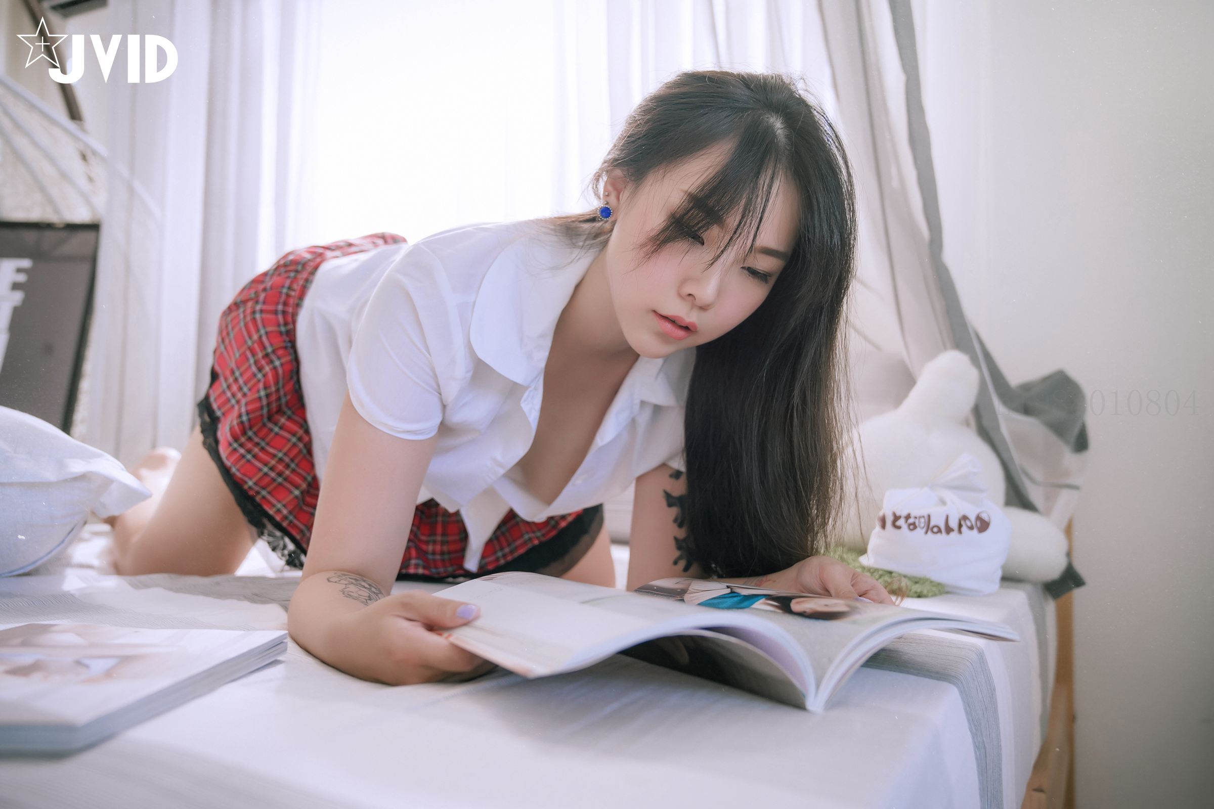 JVID - 看似清纯学生妹 Bunny 87P1V_第1集