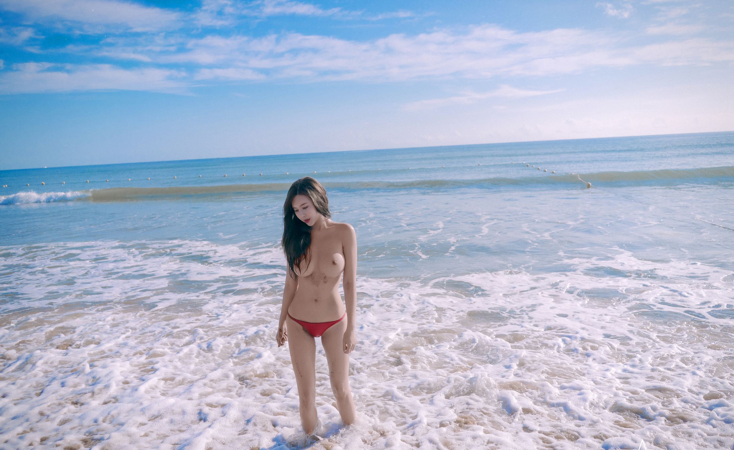 JVID - 神似关之琳巨乳女神木木森的比基尼全裸沙滩 112P1V_第6集