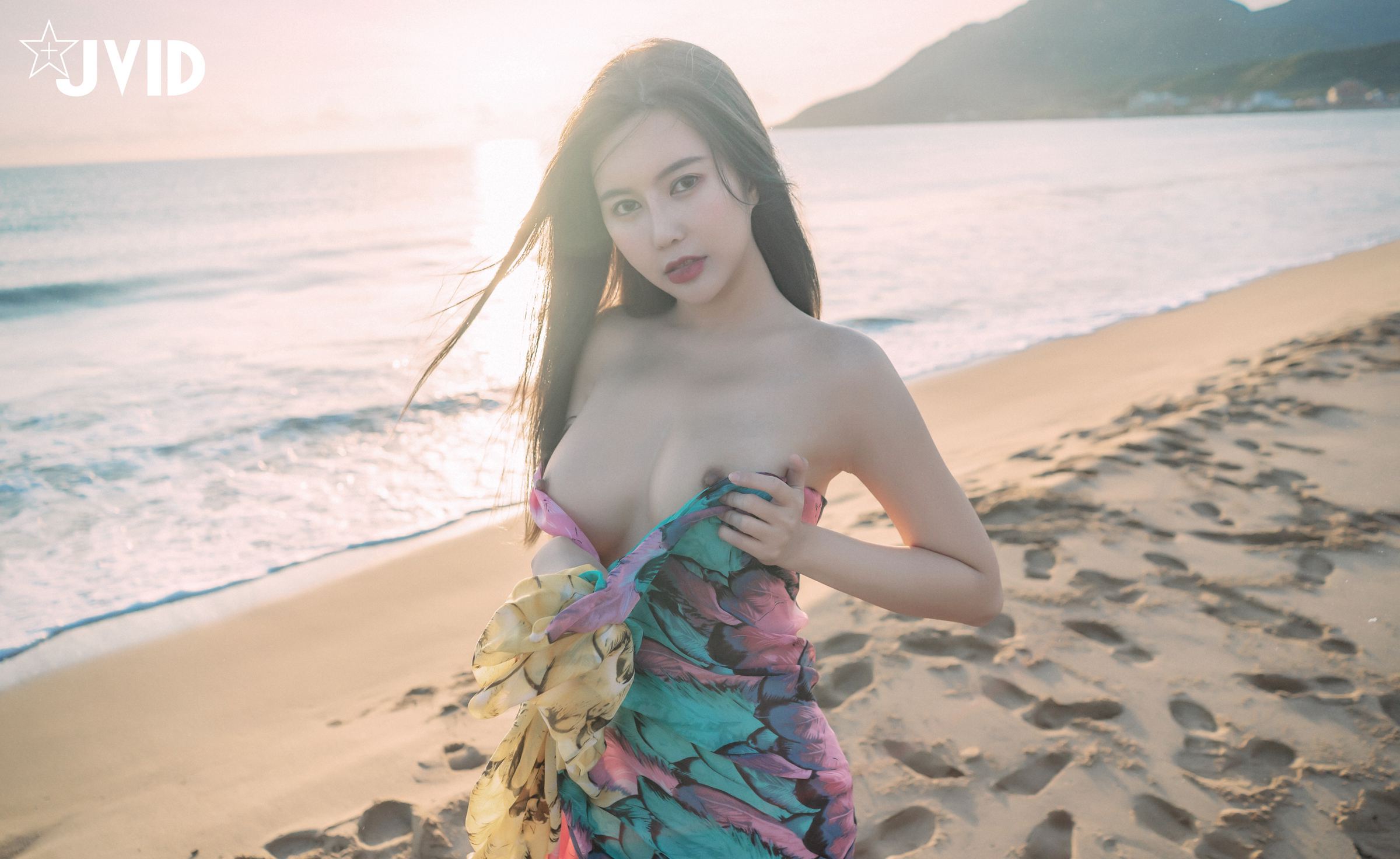 JVID - 神似关之琳巨乳女神木木森的比基尼全裸沙滩 112P1V_第1集