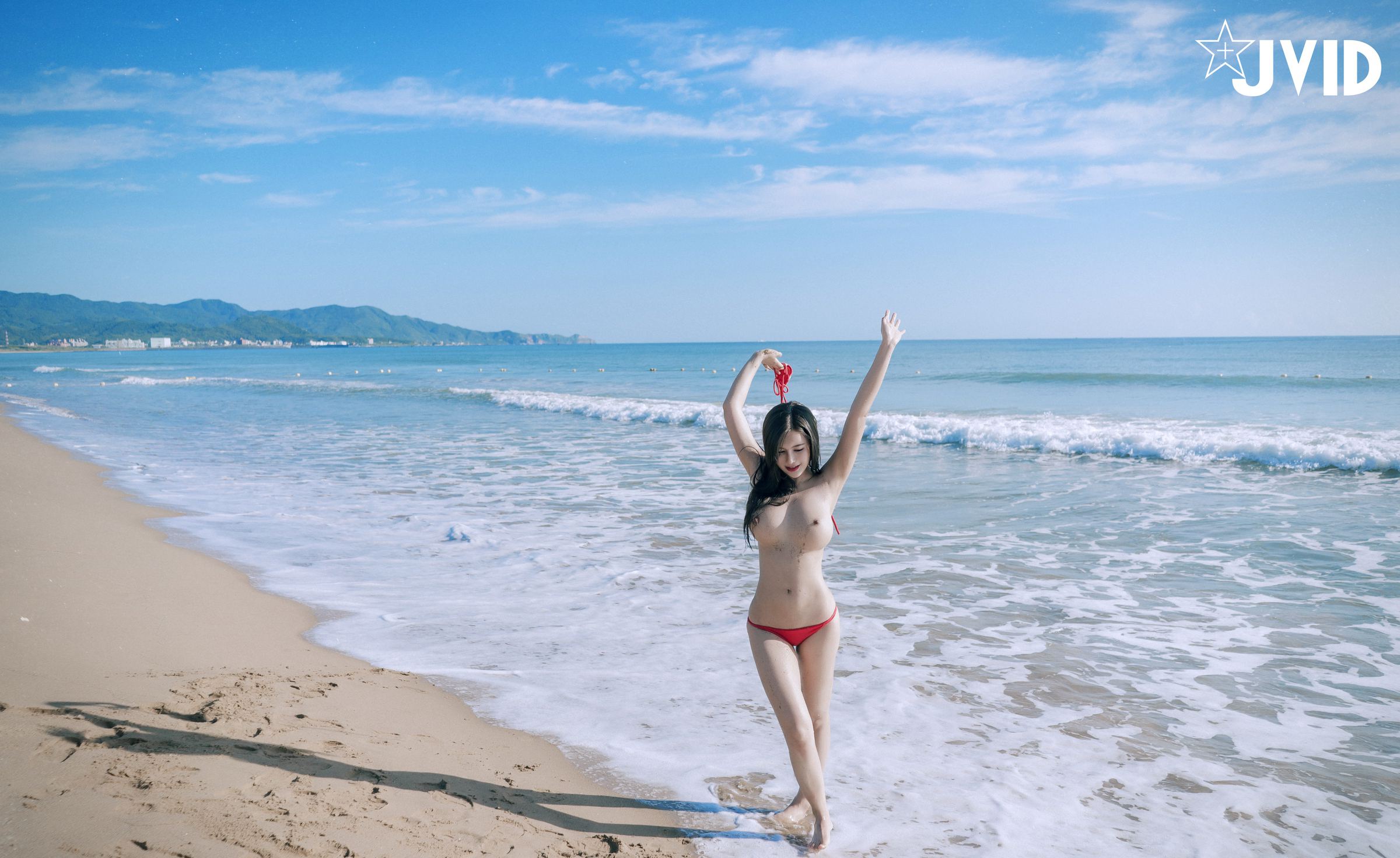 JVID - 神似关之琳巨乳女神木木森的比基尼全裸沙滩 112P1V_第2集