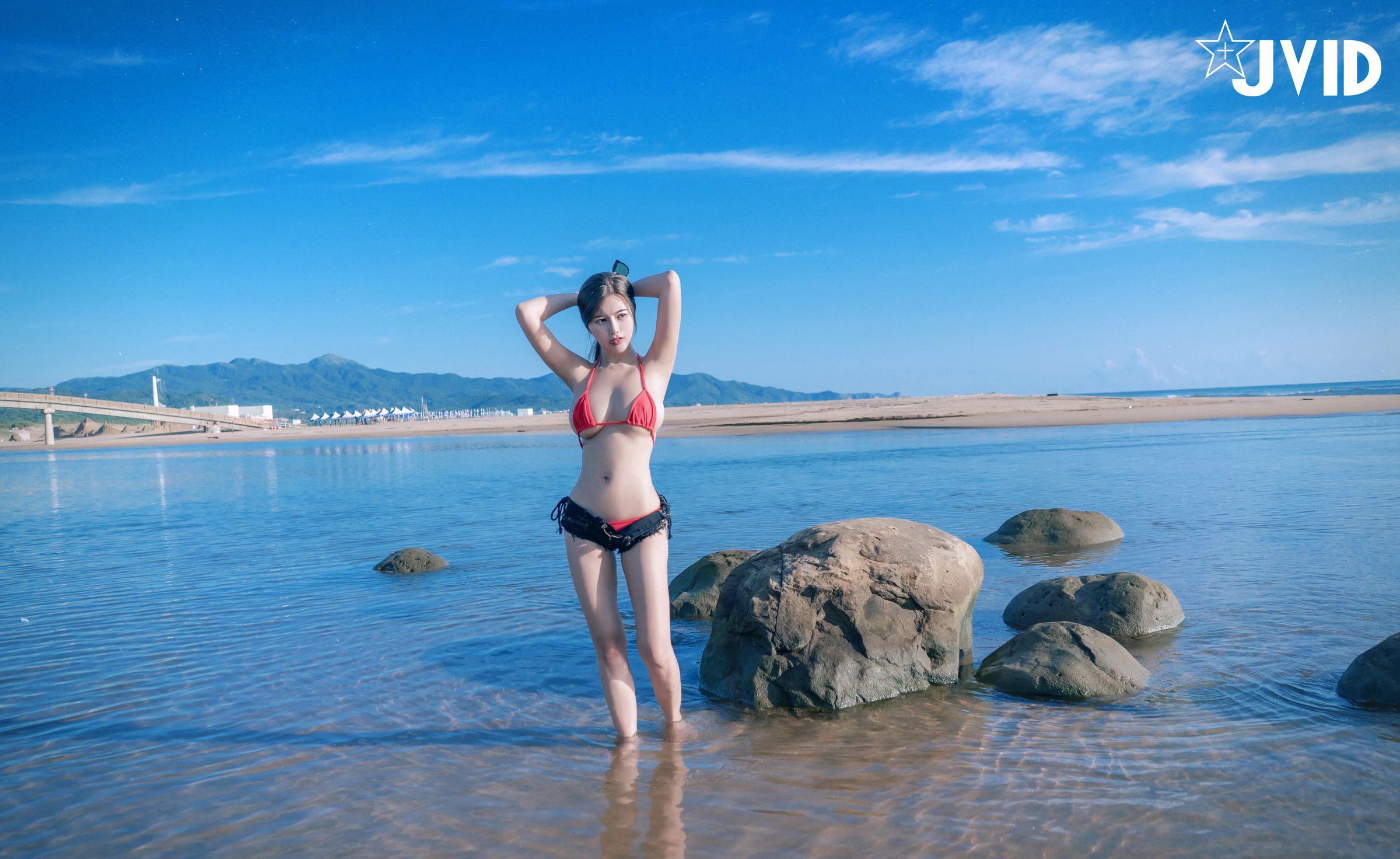 JVID - 神似关之琳巨乳女神木木森的比基尼全裸沙滩 112P1V_第3集