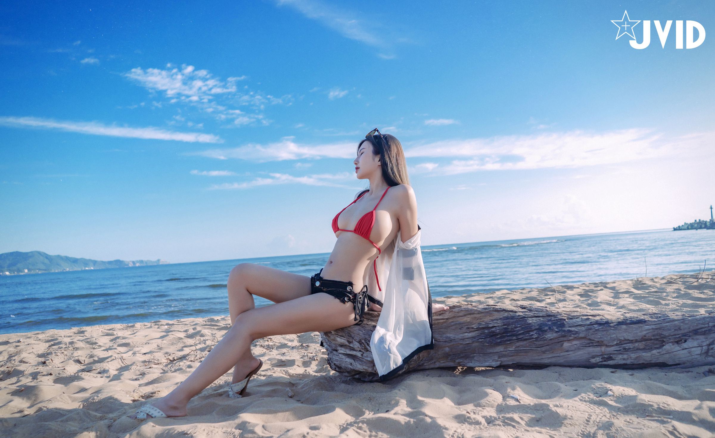 JVID - 神似关之琳巨乳女神木木森的比基尼全裸沙滩 112P1V_第4集
