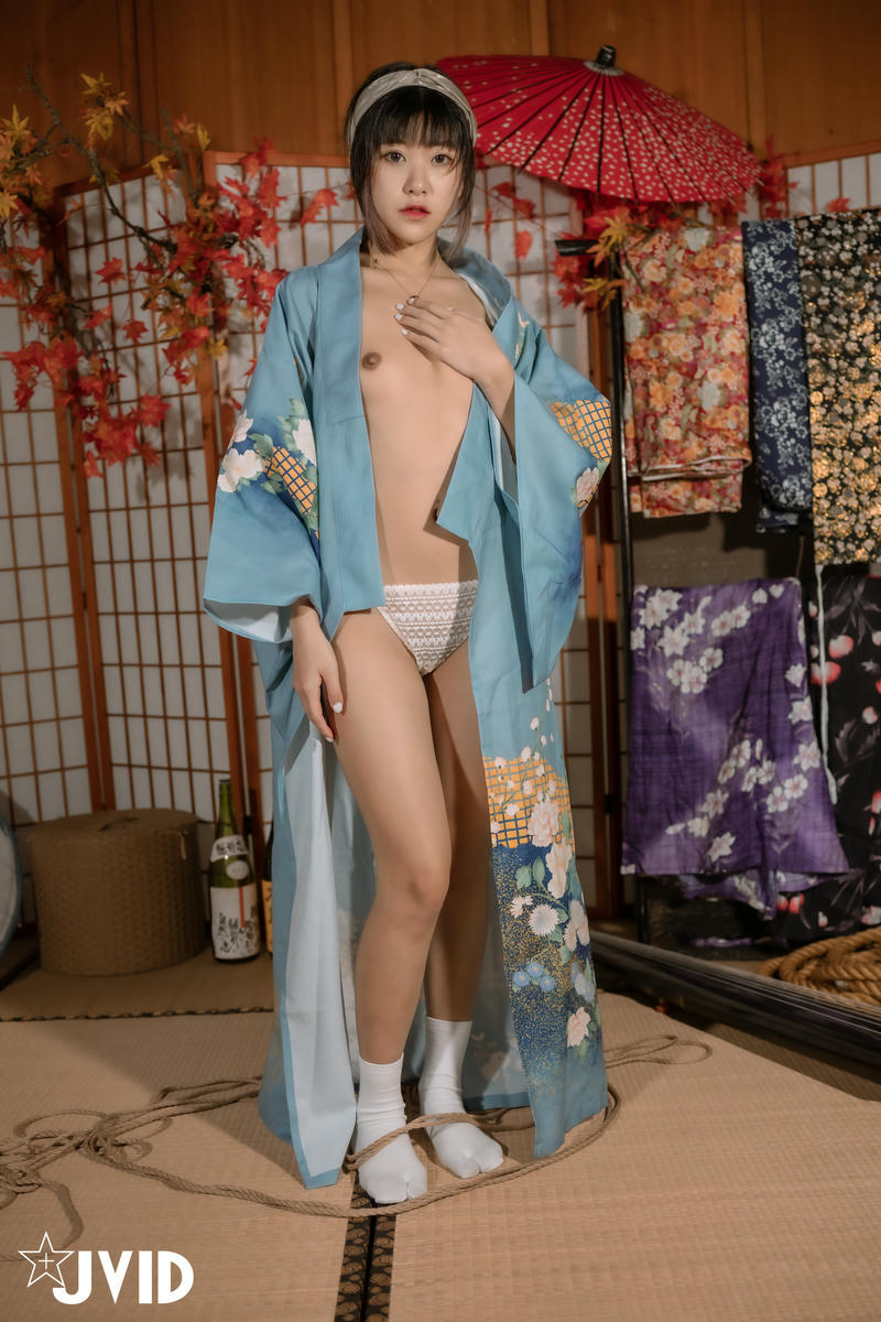 JVID - 精品 超可爱清纯女神（酸猫妹妹）绳衣裸舞 122P2V_第4集