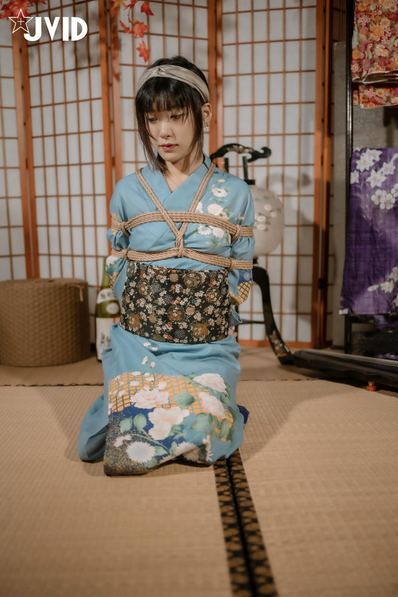 JVID - 精品 超可爱清纯女神（酸猫妹妹）绳衣裸舞 122P2V_第5集
